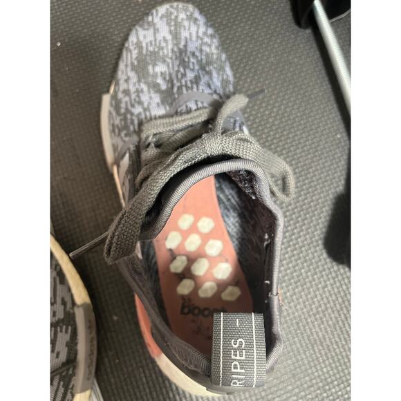 Adidas NMD R1 Women's Running Shoes Heather Grey/Raw Pink/White BY9647 Size 7 - Picture 8 of 9